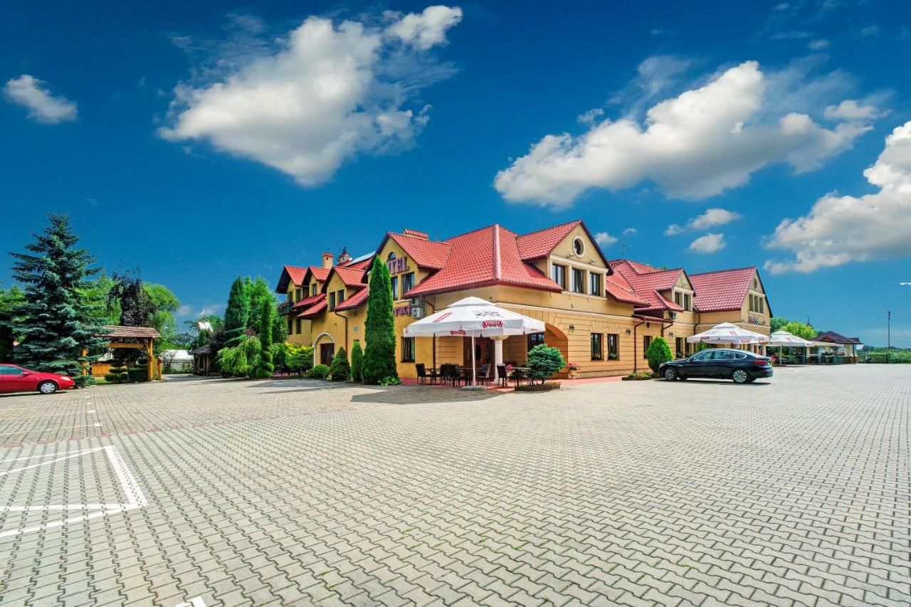 Отель Hotel Zajazd Polonez Tuczempy-9