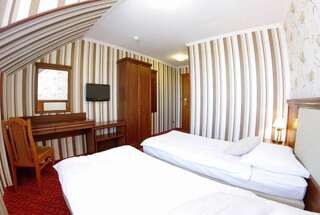 Отель Hotel Zajazd Polonez Tuczempy Стандартный двухместный номер с 1 кроватью или 2 отдельными кроватями-4